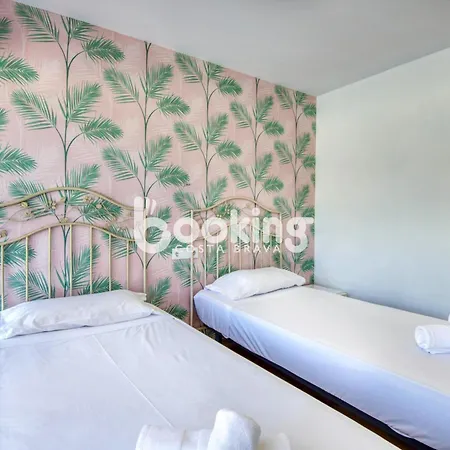 Onades Apartment