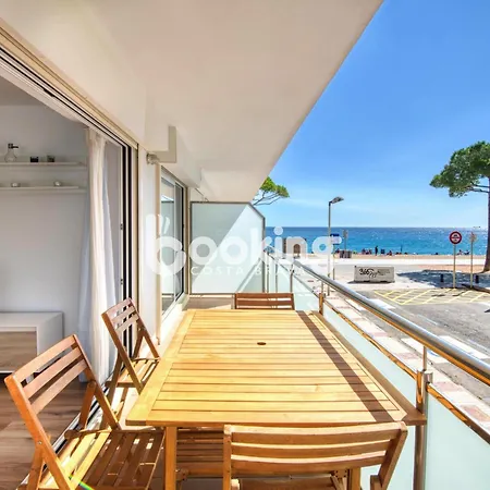 Onades Apartment *